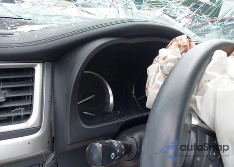 2015 Toyota Highlander Le Plus V6 из США, поврежденный, VIN 5TDBKRFH1FS217387